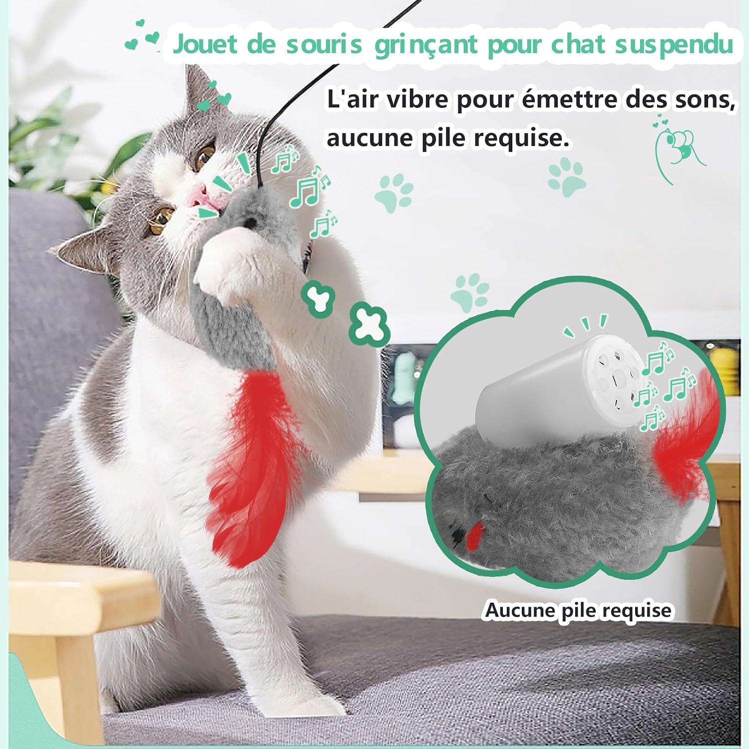 Gros plan sur le mécanisme sonore interne de la souris en peluche, sans composant électronique.